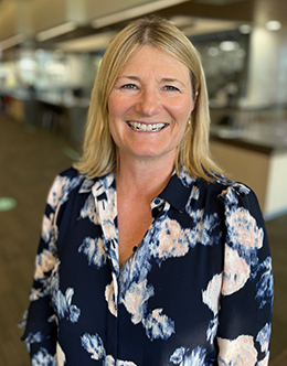 Portrait photo of a woman