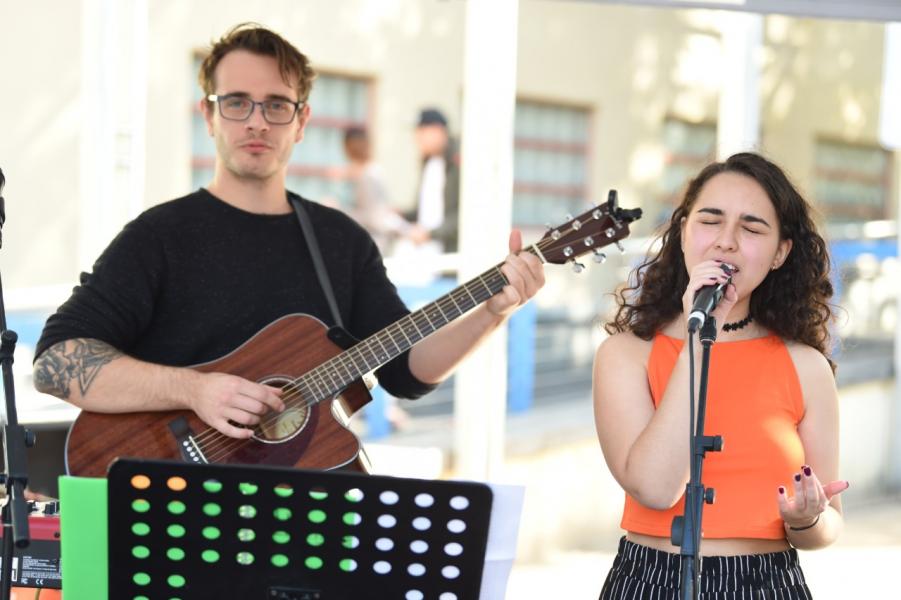 Young performers at Box Hill Mall Event