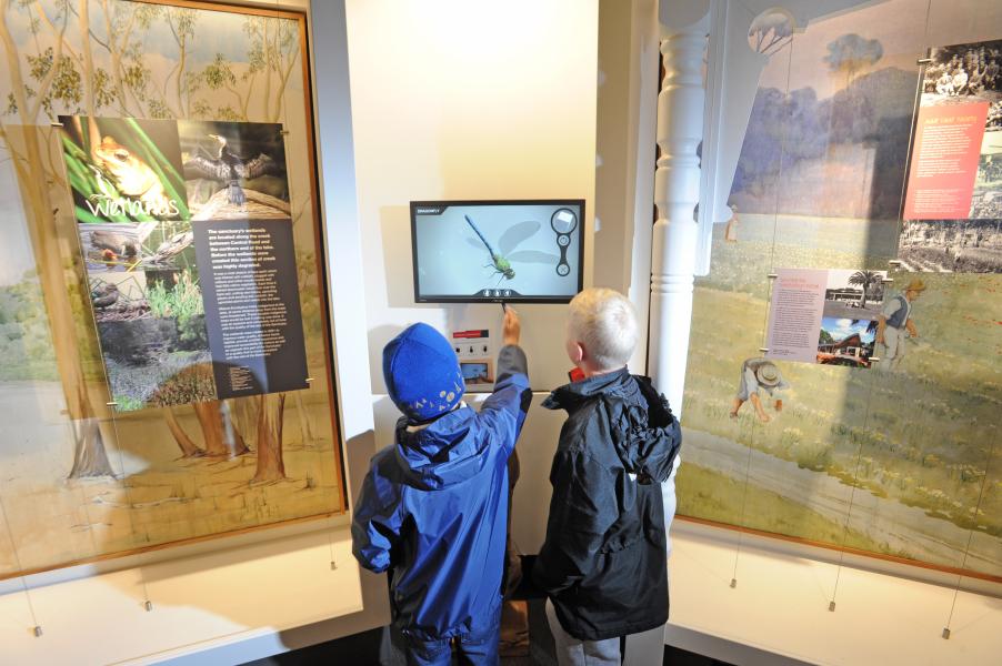 Blackburn Lake Sanctuary Visitor Centre internal 