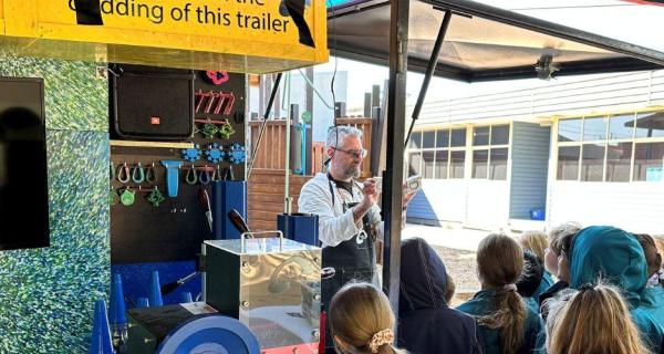 Recycling truck activity 