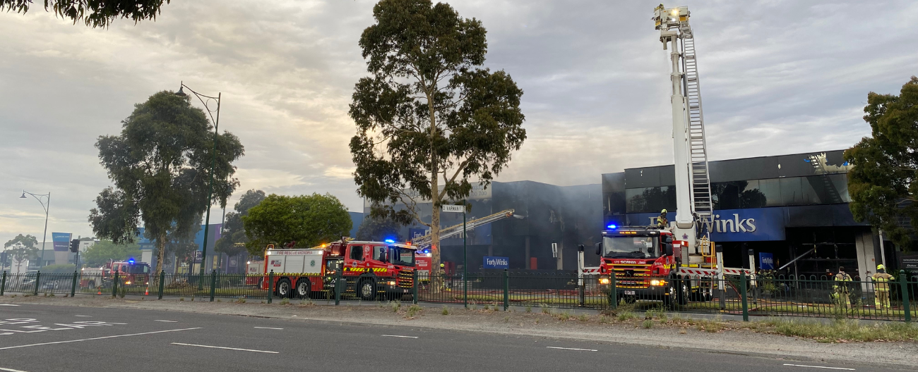 FRV fighting Forty Winks Fire - 5 Jan 2025