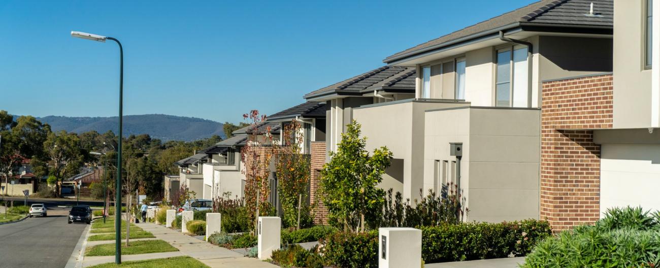 view of forest ridge streetscape