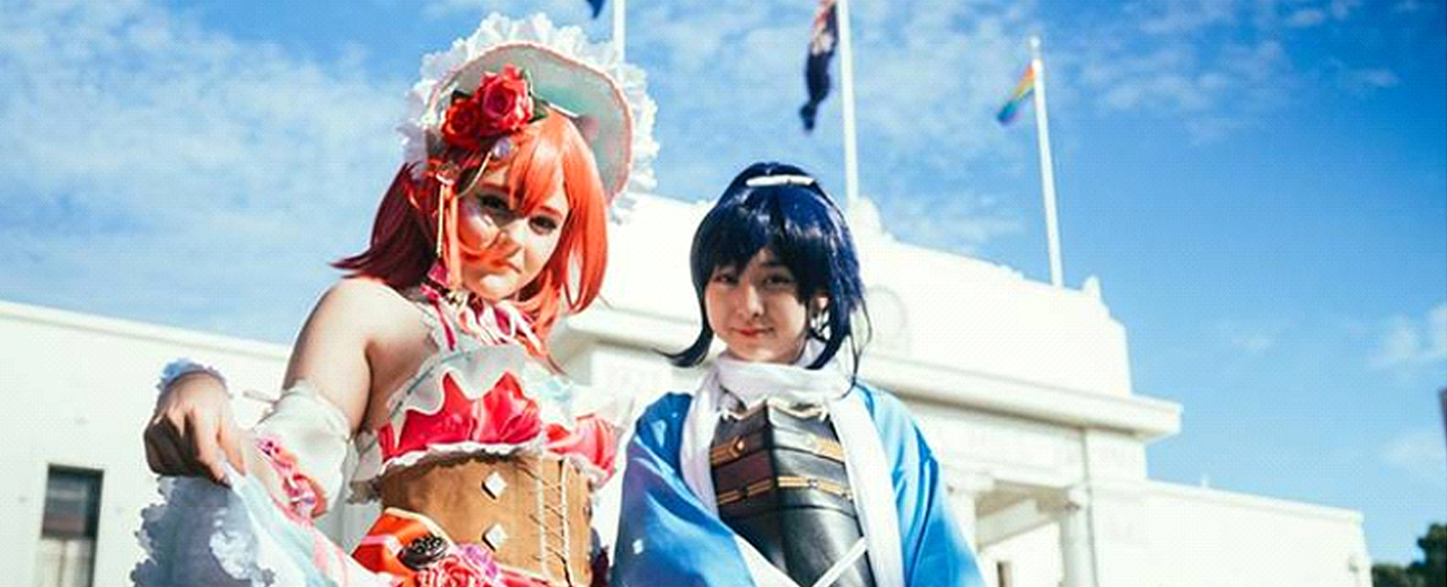 Two people dressed in Japanese cosplay
